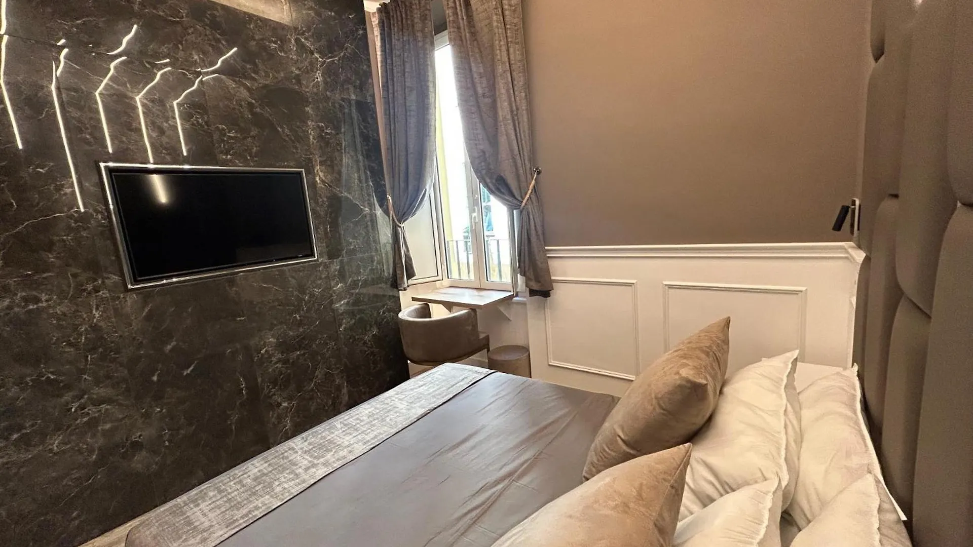 Lary'S Rooms - Vaticano Roma 0*,